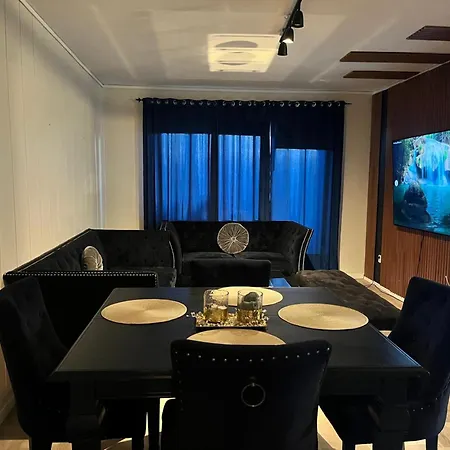 Floor Helsfyr * Oslo